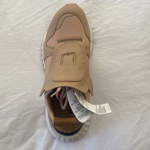 Men’s 9 1/2 Adidas Futurepacer